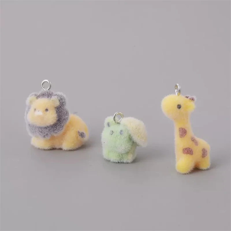 Winter style 30pcs/lot color flocking effect animals Giraffe Lion Frog shape resin beads diy jewelry garment hair accessory
Winter style 30pcs/lot color flocking effect animals Giraffe Lion Frog shape resin beads diy jewelry garment hair accessory