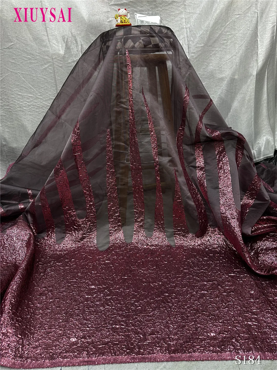 Luxury African Tulle Brocade Lace Fabric High Quality French Gilding Lace Fabric For Sew Cloth Diy Party Dress
Luxury African Tulle Brocade Lace Fabric High Quality French Gilding Lace Fabric For Sew Cloth Diy Party Dress