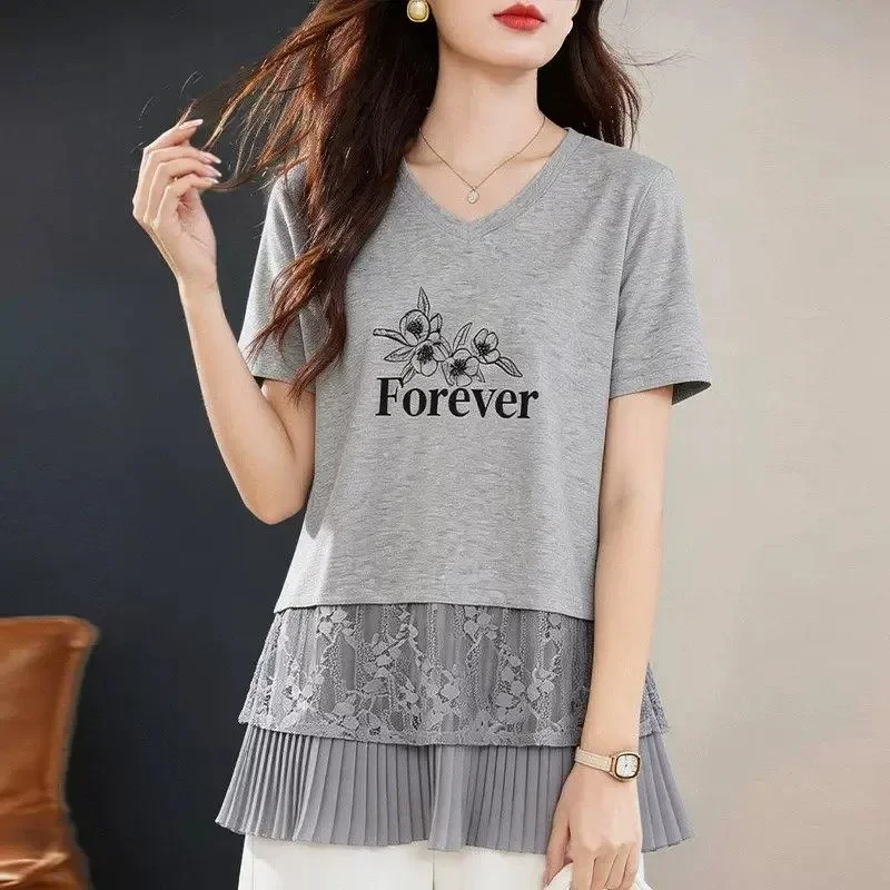 Gray V Neck Short Sleeve T Shirt with Floral Letter Print and Lace Pleated Hem Women Casual Loose Top Summer
Gray V Neck Short Sleeve T Shirt with Floral Letter Print and Lace Pleated Hem Women Casual Loose Top Summer