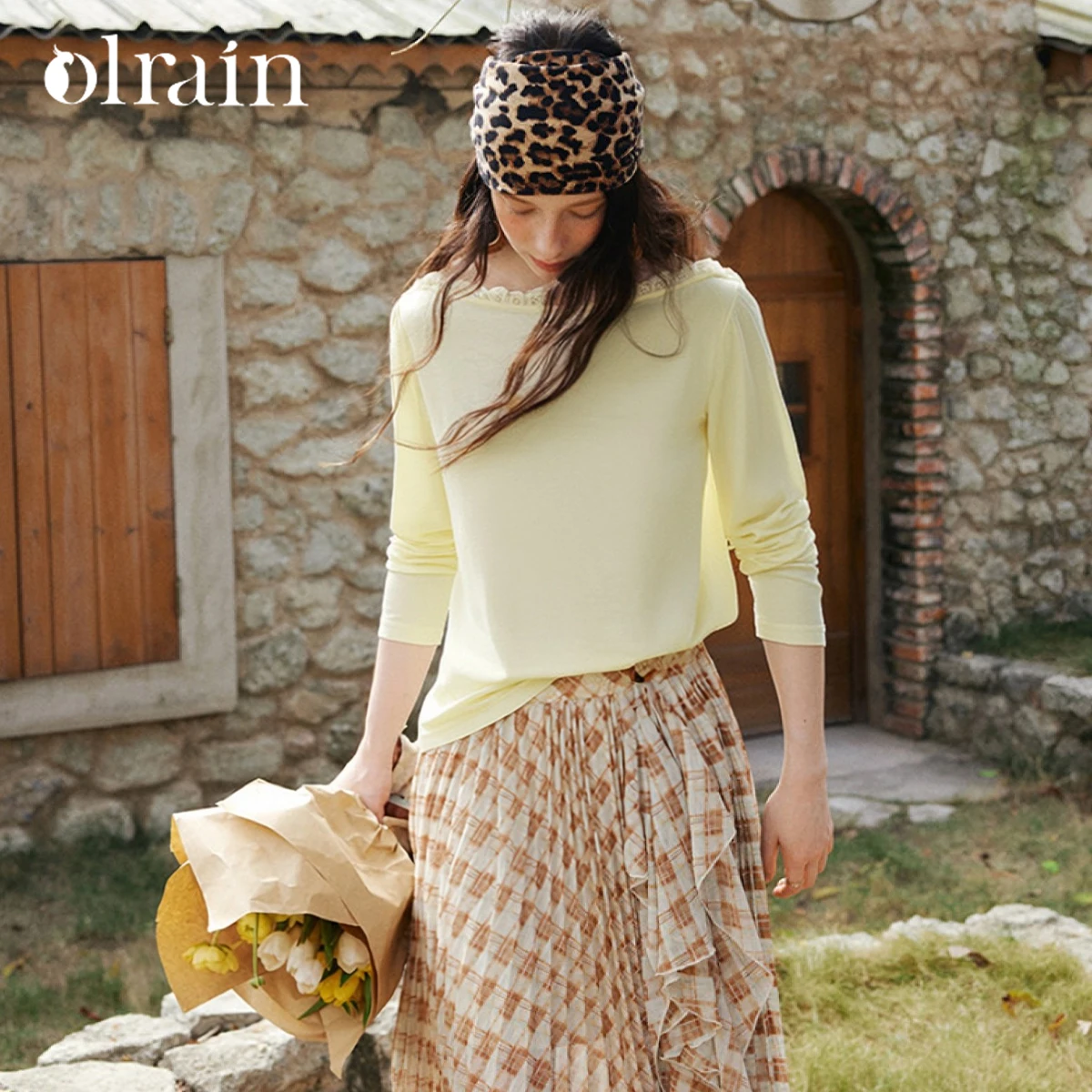 OLrain Women French Style Long Sleeve T-shirt Spring 2026 New Lace Ruffle Boat Neck Loose Soft Casual Daily Top O58CT003513
OLrain Women French Style Long Sleeve T-shirt Spring 2026 New Lace Ruffle Boat Neck Loose Soft Casual Daily Top O58CT003513