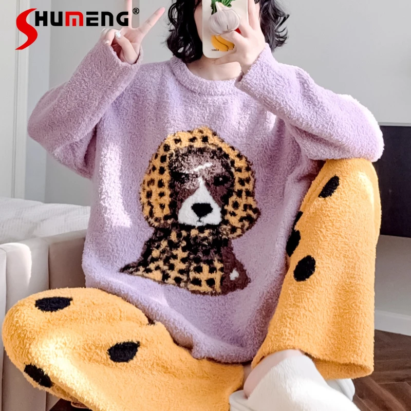 Осенне-зимние пижамы для женщин, утепленный флис, корейский новый носимый комплект домашней одежды, женские флисовые милые японские костюмы для сна
Осенне-зимние пижамы для женщин, утепленный флис, корейский новый носимый комплект домашней одежды, женские флисовые милые японские костюмы для сна