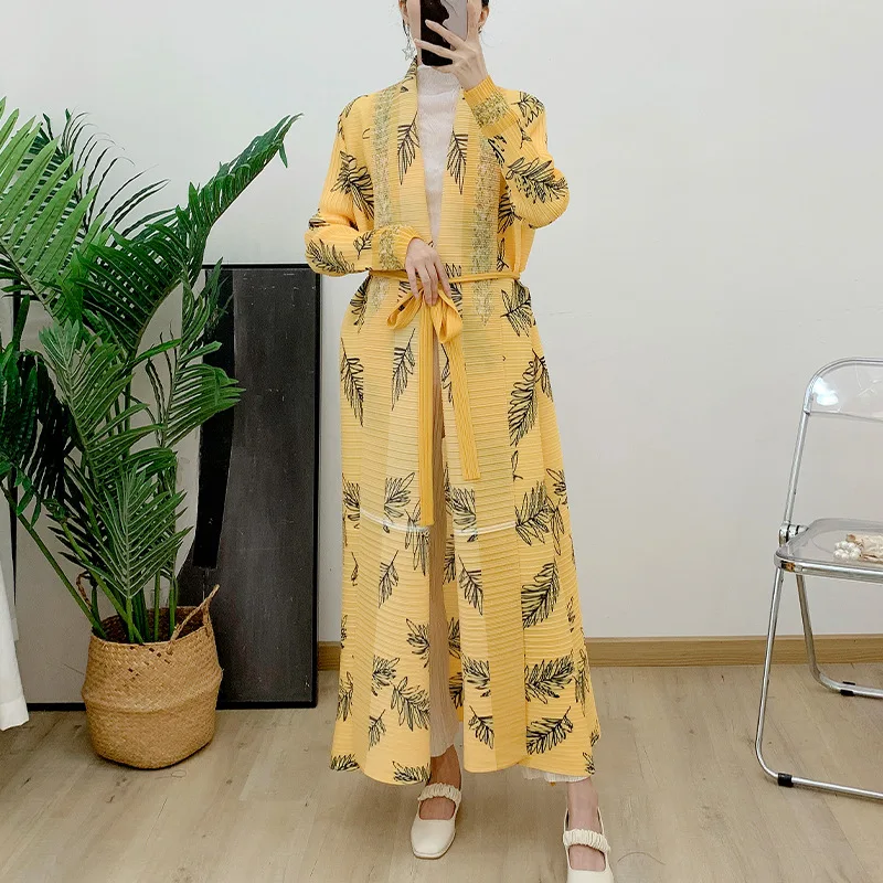 Miyake Pleated Turndown Collar Vintage Printed Long Sleeve Dress Women 2024 New Original Designer Abaya Fashion Classical Coats
Miyake Pleated Turndown Collar Vintage Printed Long Sleeve Dress Women 2024 New Original Designer Abaya Fashion Classical Coats