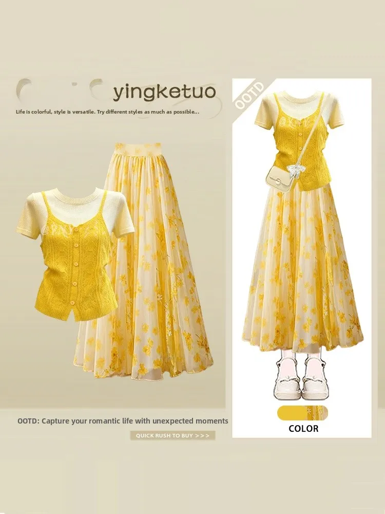 Korean Style Anti-Aging Strap T-Shirt Women's Summer Slimming Pleated Large Skirt Half Skirt Two-Piece Set Summer Fashion
Korean Style Anti-Aging Strap T-Shirt Women's Summer Slimming Pleated Large Skirt Half Skirt Two-Piece Set Summer Fashion
