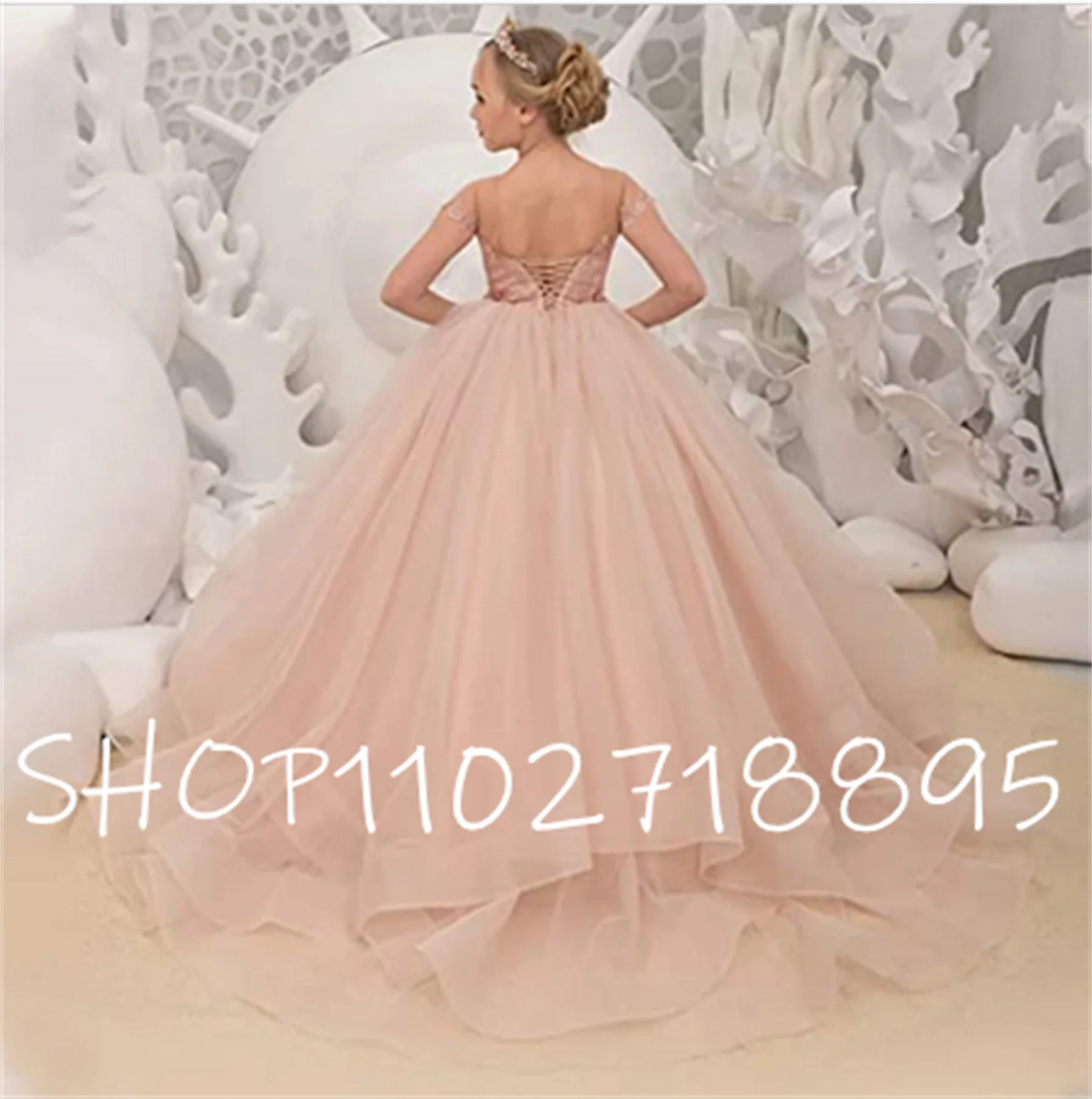Elegant Blush Pink Ball Gown Flower Girl Dresses For Wedding Princess Lace Appliques Cap Sleeves Long First Communion Gowns
Elegant Blush Pink Ball Gown Flower Girl Dresses For Wedding Princess Lace Appliques Cap Sleeves Long First Communion Gowns