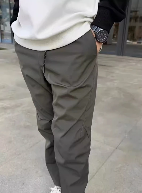 Outdoor wear-resistant work pants men's trendy brand loose fitting retropants men's autumn black new casual long pants men's
Outdoor wear-resistant work pants men's trendy brand loose fitting retropants men's autumn black new casual long pants men's