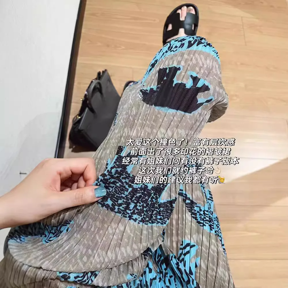 Miyake 2025 Summer New Retro Printing Casual Pants Women's Loose and Thin High-waisted Versatile Pleated Straight-leg Pants
Miyake 2025 Summer New Retro Printing Casual Pants Women's Loose and Thin High-waisted Versatile Pleated Straight-leg Pants