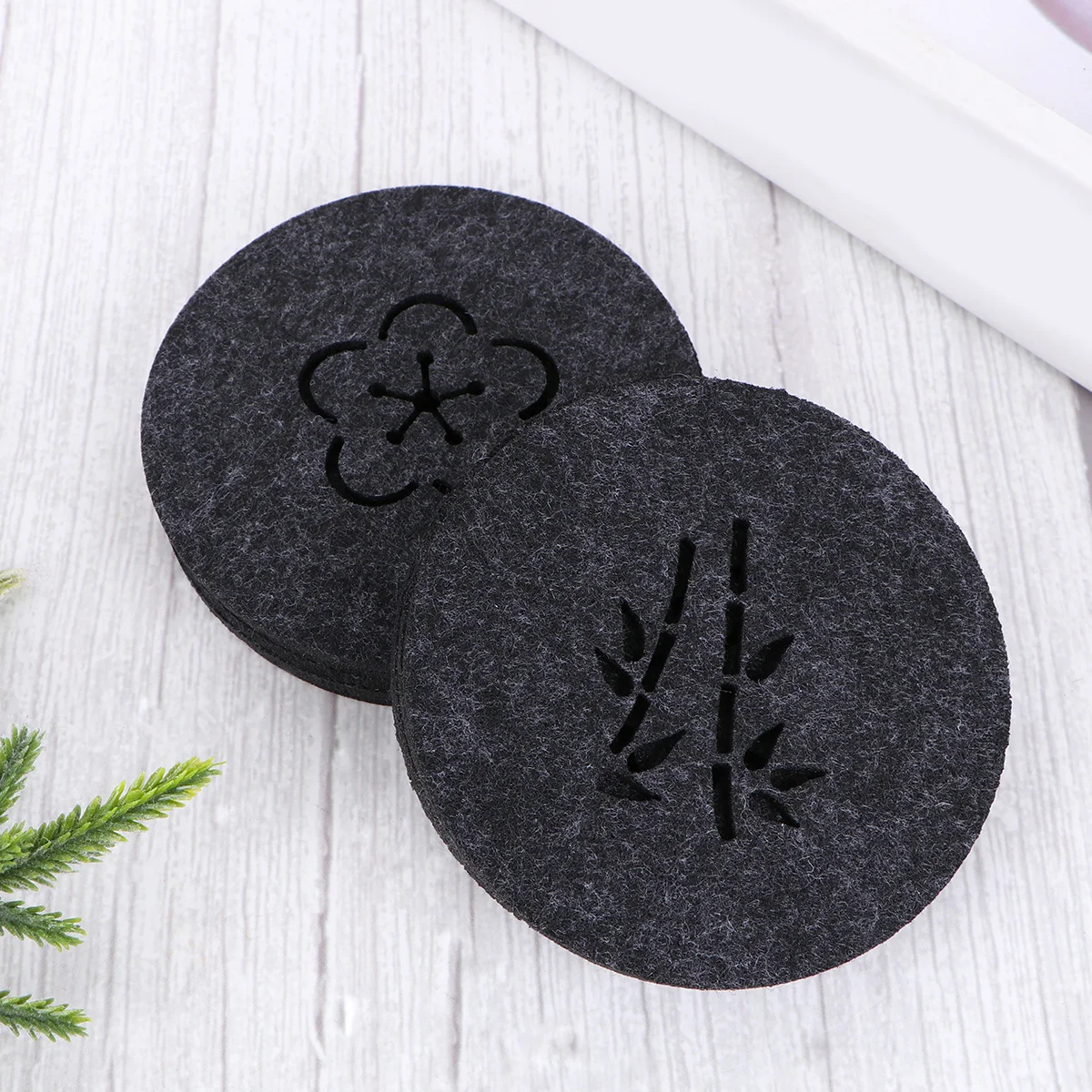 20Pcs Absorbent Drink Coaster Cotton Hollow Out Pattern Skidproof Pad Anti Slip Table Protector for Home Office Use Felt
20Pcs Absorbent Drink Coaster Cotton Hollow Out Pattern Skidproof Pad Anti Slip Table Protector for Home Office Use Felt