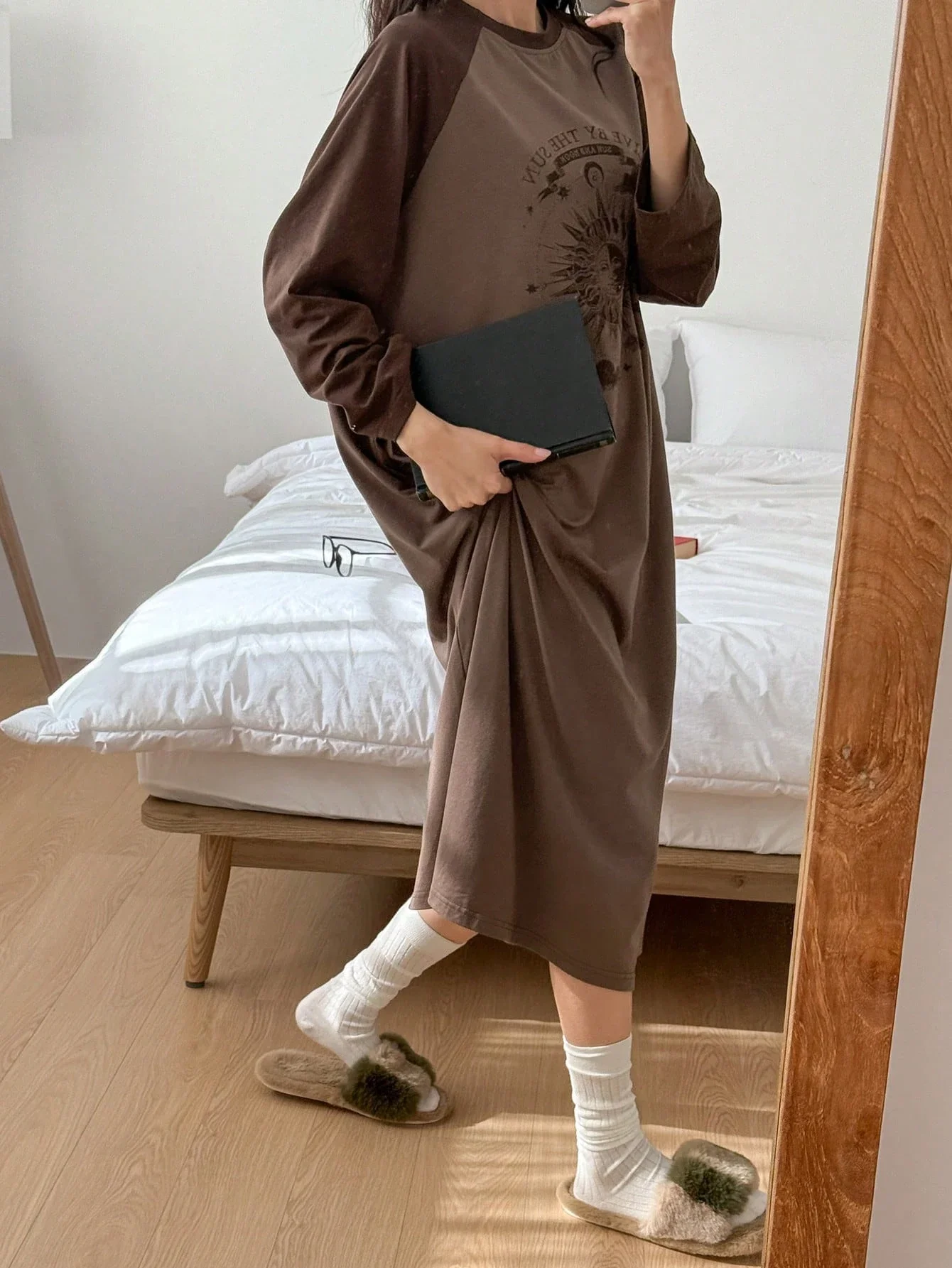 Graphic Print Colorblock Raglan Sleeve Loose Nightgown Pajama
Graphic Print Colorblock Raglan Sleeve Loose Nightgown Pajama