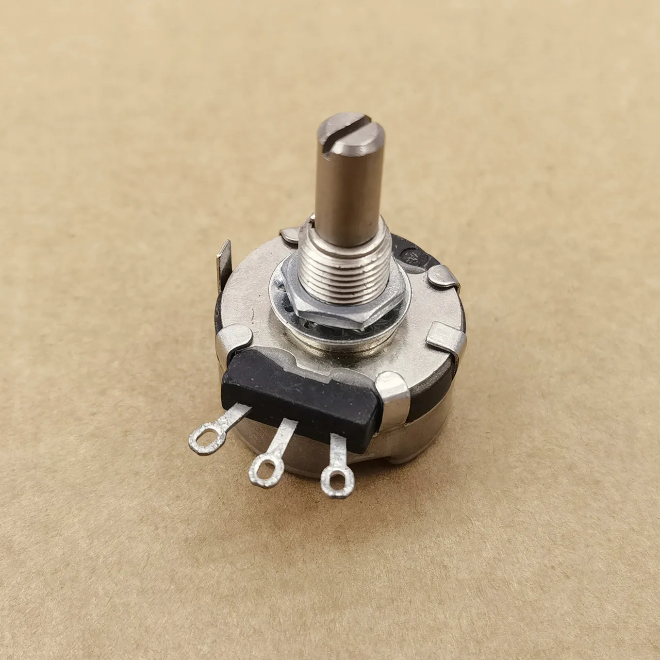 Hot spot RV4NAYSD 102A 1K 50R 2K 1.5K 3.5K 5K 25K 1M Potentiometer (SWITCH)
Hot spot RV4NAYSD 102A 1K 50R 2K 1.5K 3.5K 5K 25K 1M Potentiometer (SWITCH)