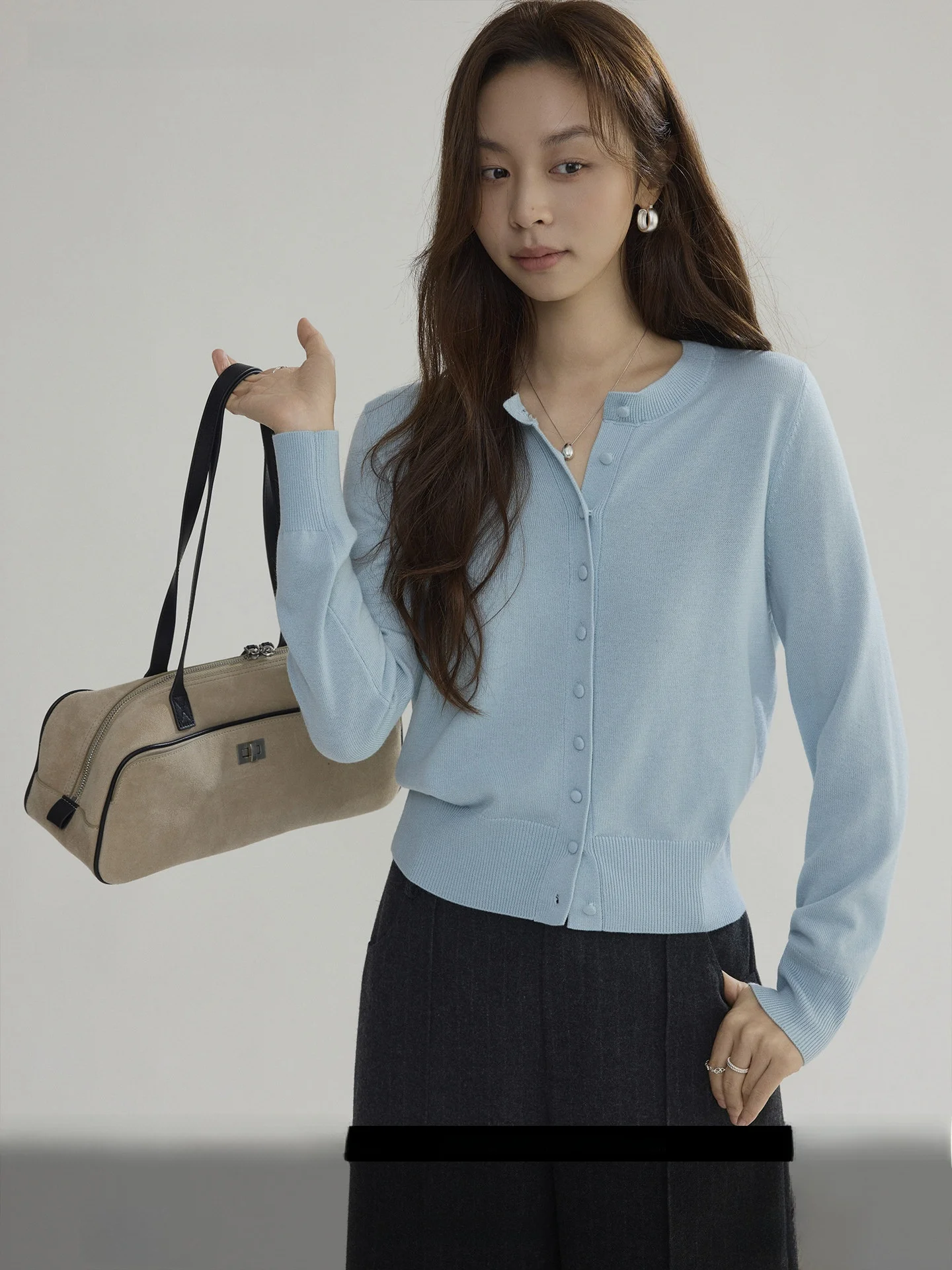 Женский вязаный кардиган Joli Choose Round Ne Early Spring Light Blue, повседневный свитер для работы, простой, с длинными рукавами, из полиэстера
Женский вязаный кардиган Joli Choose Round Ne Early Spring Light Blue, повседневный свитер для работы, простой, с длинными рукавами, из полиэстера