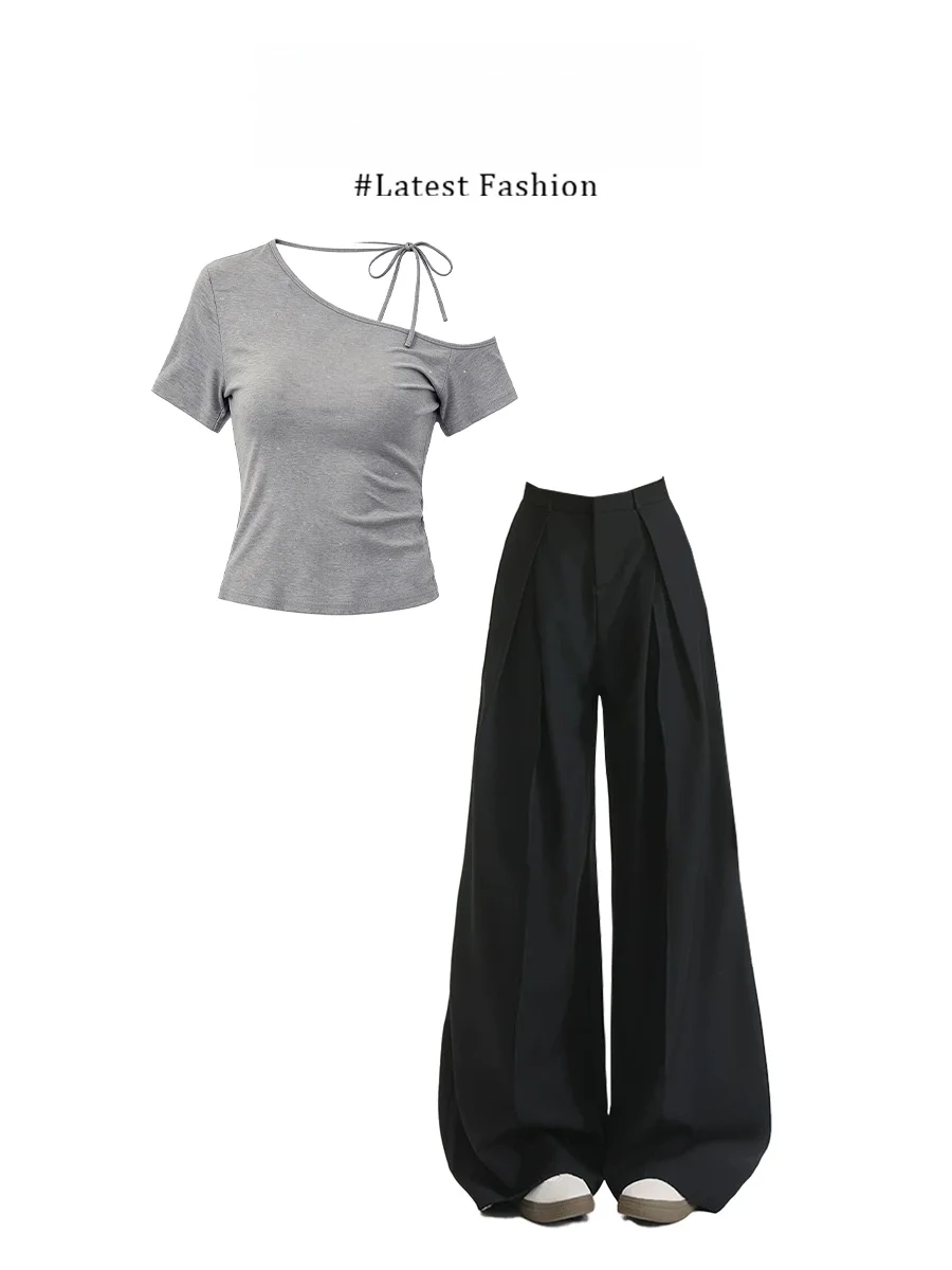 Parkyeon Summer Fashionable Women's Shoulder Bared T-shirt Top with Casual Pants Set Short Sleeve round Neck Casual Style
Parkyeon Summer Fashionable Women's Shoulder Bared T-shirt Top with Casual Pants Set Short Sleeve round Neck Casual Style
