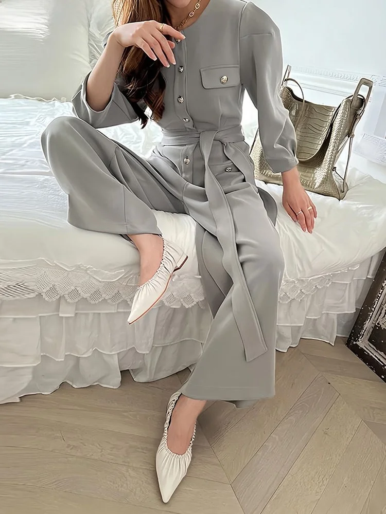 Женский комбинезон с высокой талией и широкими штанинами, осенняя новинка, повседневный, стройнящий, цельный, в корейском стиле, удобный крой
Женский комбинезон с высокой талией и широкими штанинами, осенняя новинка, повседневный, стройнящий, цельный, в корейском стиле, удобный крой