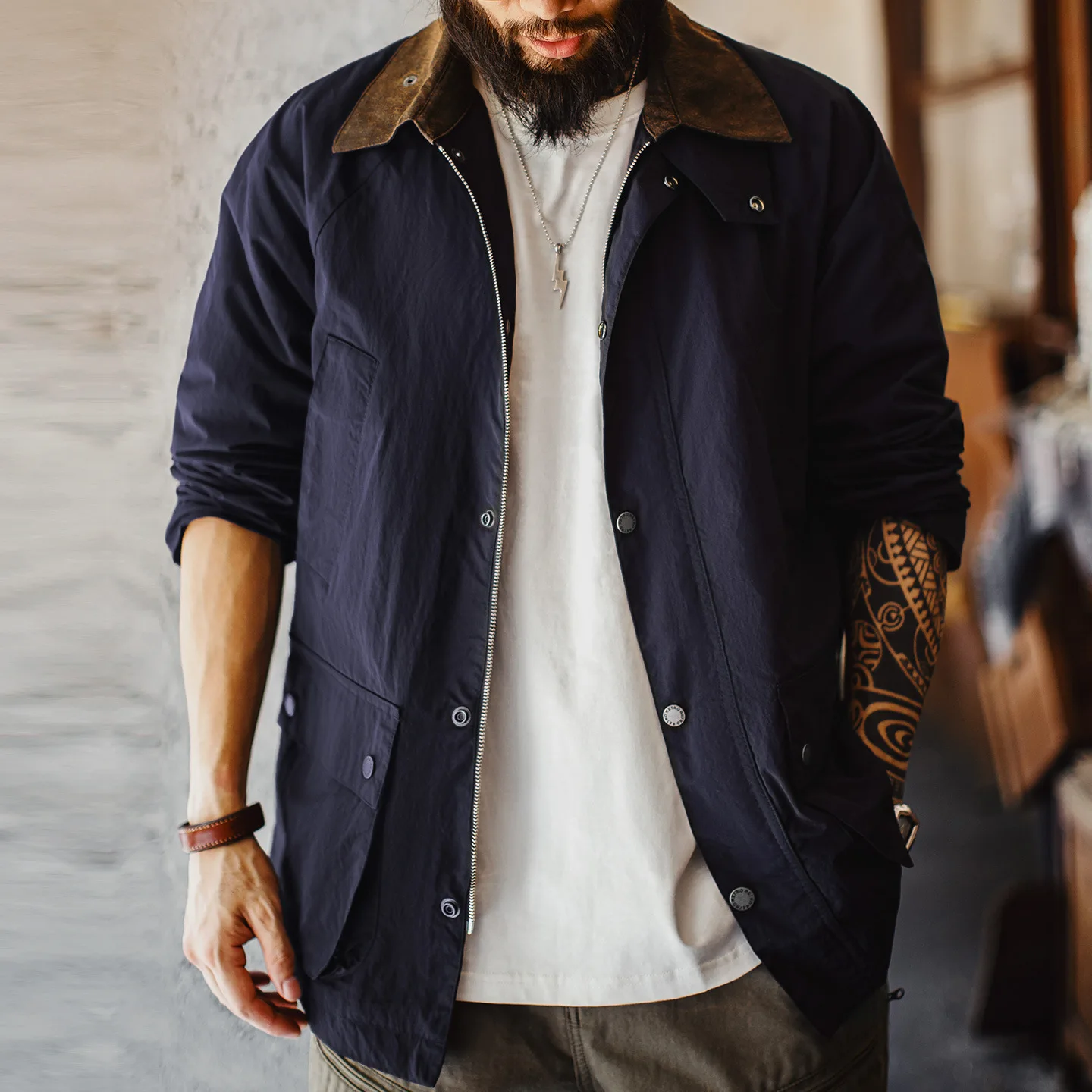 Maden American Sle винтажная синяя водонепроницаемая охотничья куртка мужская рабочая одежда сари пальто свободного покроя модная городская весна осень
Maden American Sle винтажная синяя водонепроницаемая охотничья куртка мужская рабочая одежда сари пальто свободного покроя модная городская весна осень