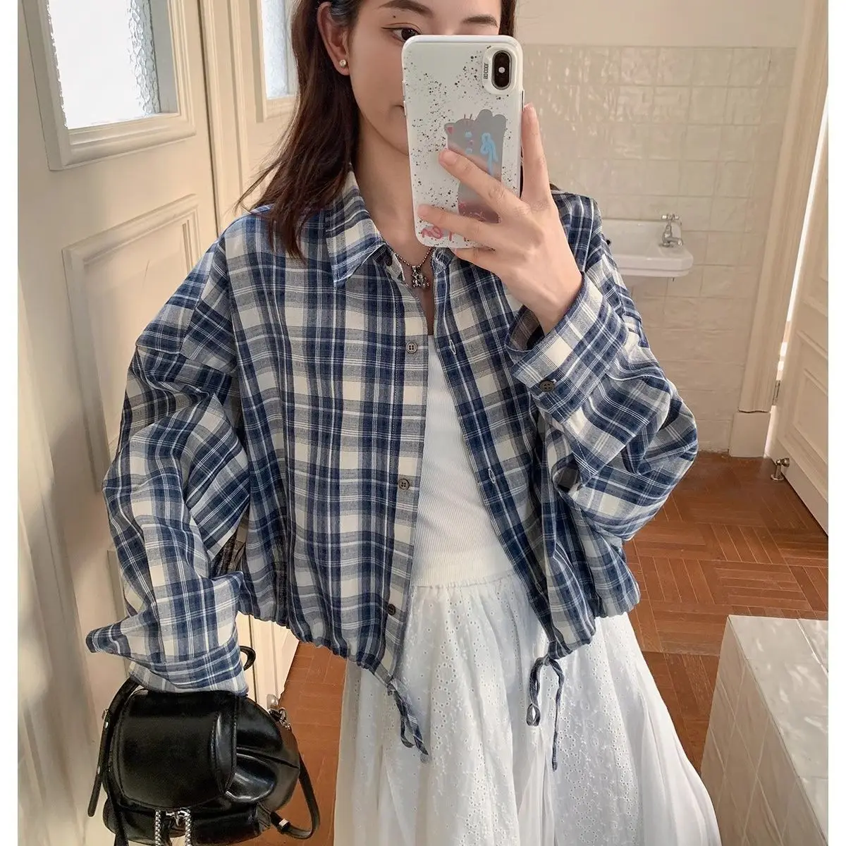 Women's Polo Collar Grid Pattern Long Sleeved Shirt Drawstring Tie Commuting Style Young Girls Casual Retro Single Breasted Tops
Women's Polo Collar Grid Pattern Long Sleeved Shirt Drawstring Tie Commuting Style Young Girls Casual Retro Single Breasted Tops