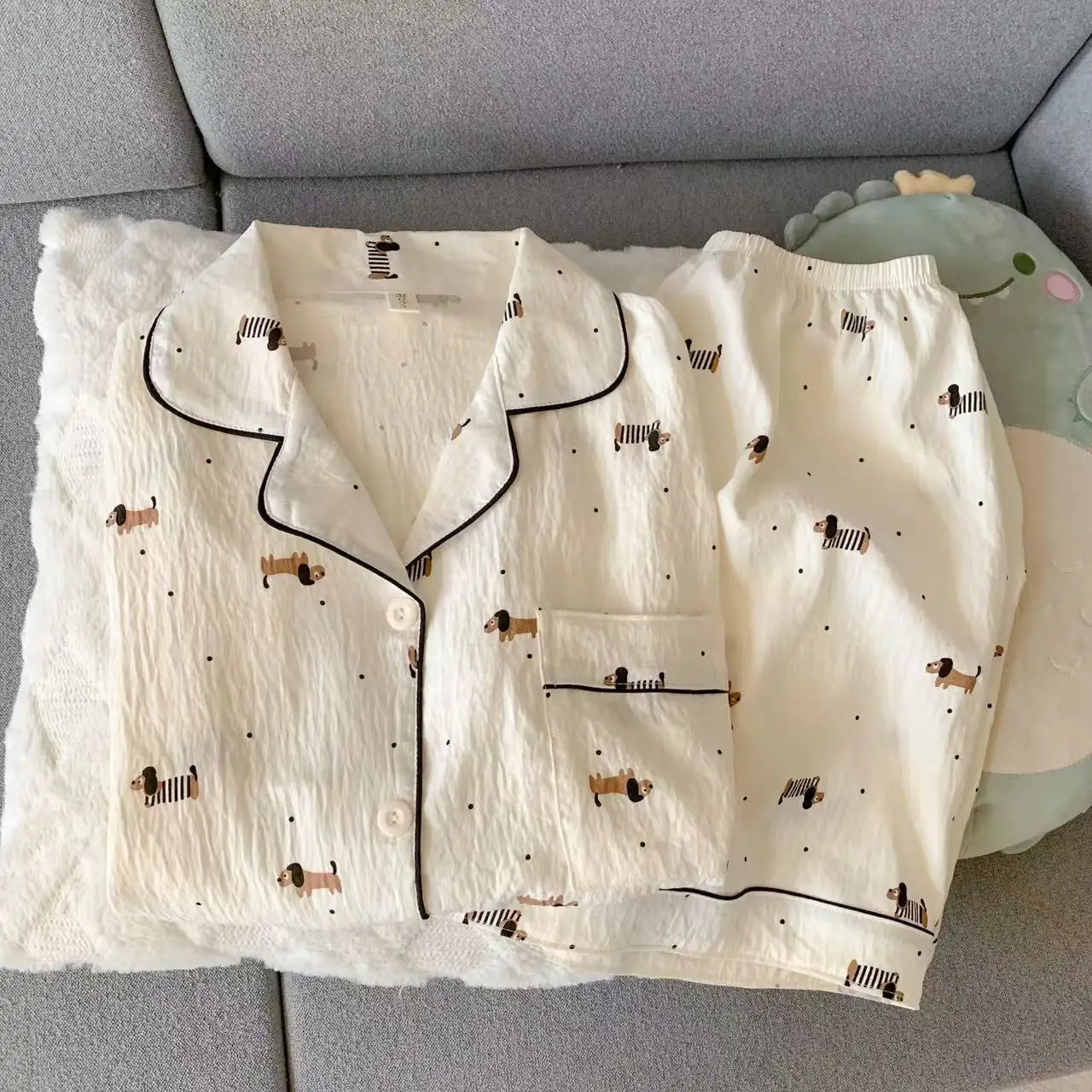 Thin Cotton Women's Short-sleeved Pajamas Set Summer Cute and Casual Sweet and Girly Thin Home Wear Set Sausage Dog Sleepwear
Thin Cotton Women's Short-sleeved Pajamas Set Summer Cute and Casual Sweet and Girly Thin Home Wear Set Sausage Dog Sleepwear