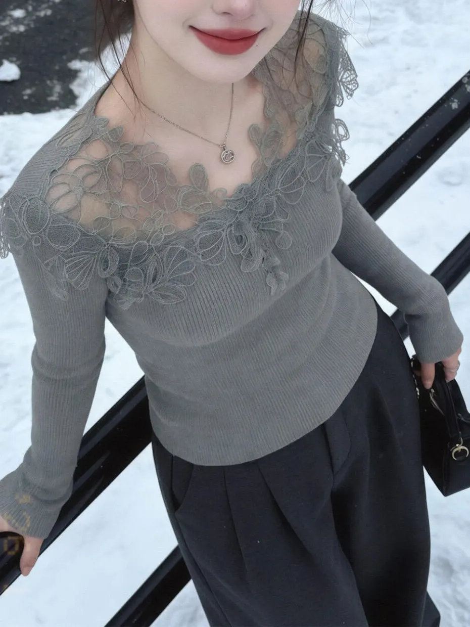 Gray Lace Splicing Knitted Base Shirt Women's Autumn Winter Luxury High-End Sensation Inner Beauty Small Top Fashionable
Gray Lace Splicing Knitted Base Shirt Women's Autumn Winter Luxury High-End Sensation Inner Beauty Small Top Fashionable