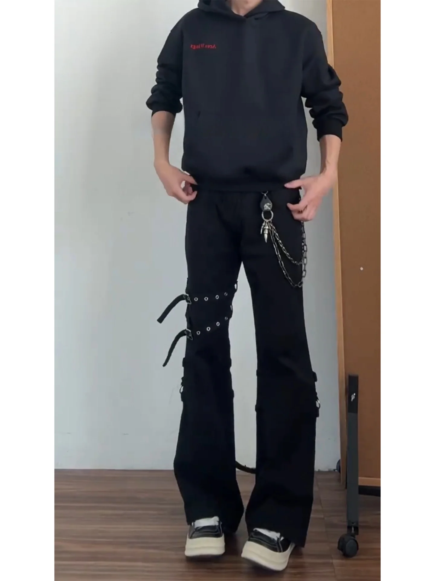 High Waist Bell Bot Denim Jeans Men's Sle American High Street Vibe Workwear Pants Clean Fit Trousers with Belt
High Waist Bell Bot Denim Jeans Men's Sle American High Street Vibe Workwear Pants Clean Fit Trousers with Belt