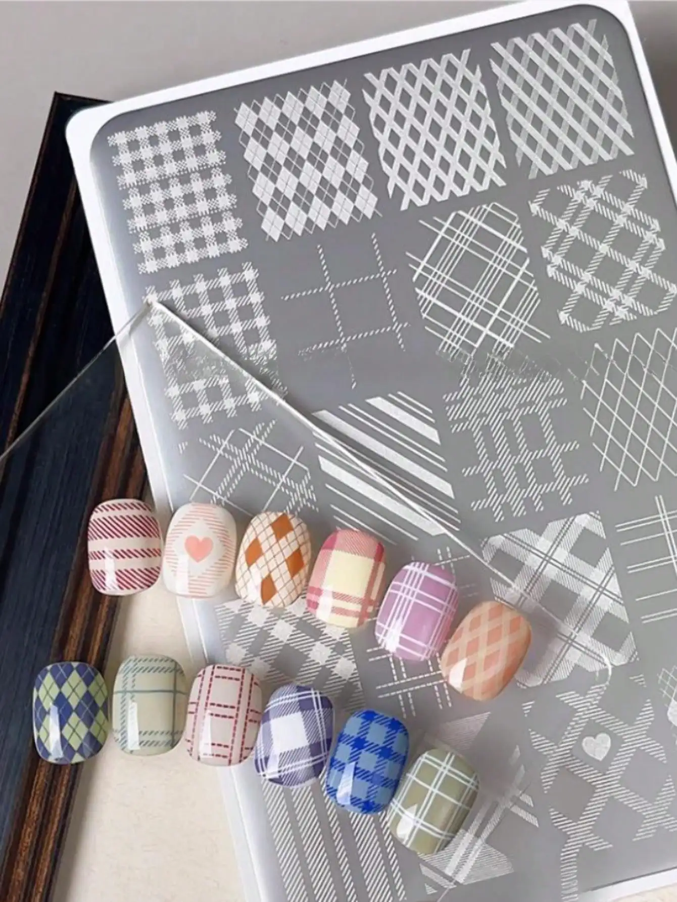 1pc Cute Bow Pattern Nail Art Template, Holiday Nail Art Stamping Plate, DIY Nail Salon Design Gift Nail Art Accessories Tool, Nail Stamping
1pc Cute Bow Pattern Nail Art Template, Holiday Nail Art Stamping Plate, DIY Nail Salon Design Gift Nail Art Accessories Tool, Nail Stamping