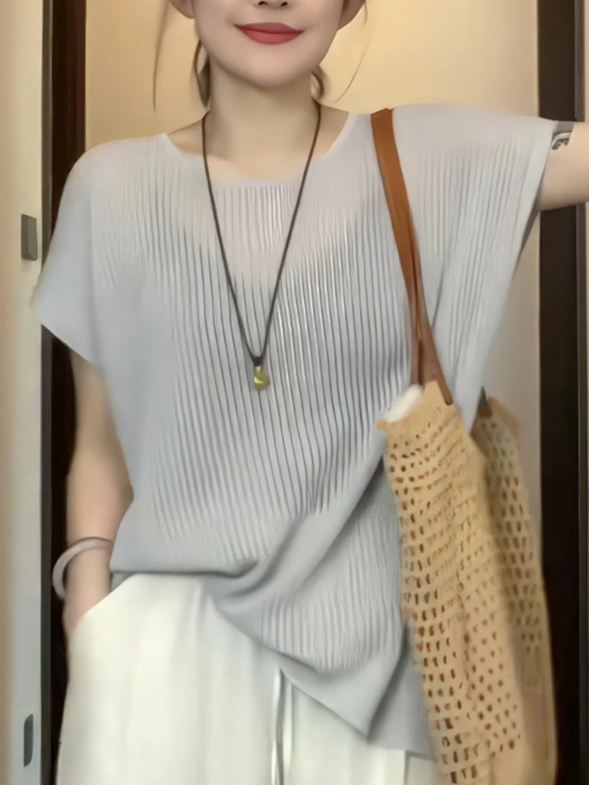 Elegant Blue Women's Loose Short Sleeve T-Shirt Commute Style Korean Version Fashionable Design Summer New Arrival
Elegant Blue Women's Loose Short Sleeve T-Shirt Commute Style Korean Version Fashionable Design Summer New Arrival