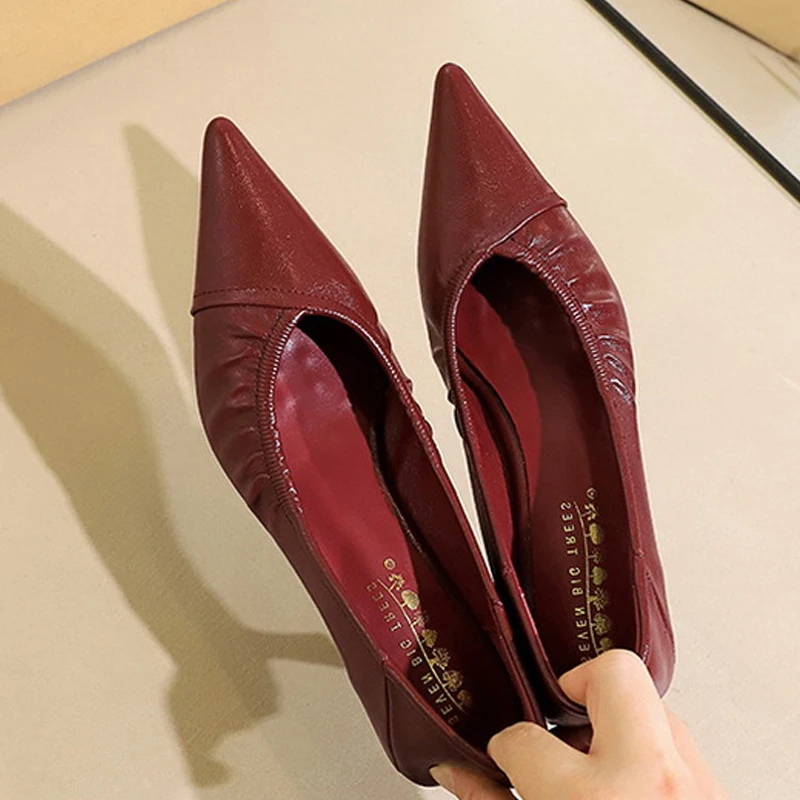 Туфли-лодочки BIGTREE: Новинка Весны, Мягкая Кожа, Плиссированные, Элегантные, с Заостренным Носком, на Низком Каблуке-Шпильке, для Вечеринок
Туфли-лодочки BIGTREE: Новинка Весны, Мягкая Кожа, Плиссированные, Элегантные, с Заостренным Носком, на Низком Каблуке-Шпильке, для Вечеринок