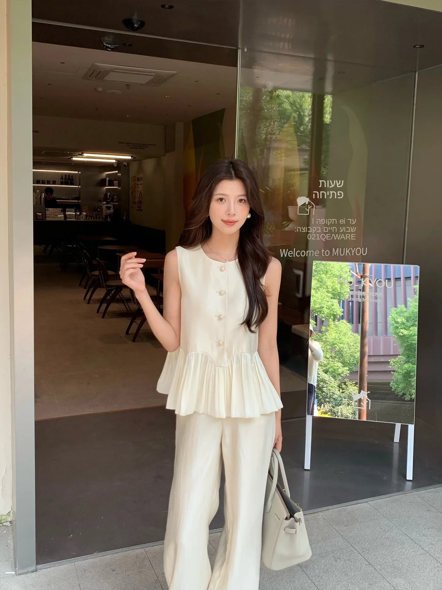 Kun Total Ele Color Dinner Women's Design Slimming Top New Spring Color Silk Vest Tank Top round Ne Single Button Closure
Kun Total Ele Color Dinner Women's Design Slimming Top New Spring Color Silk Vest Tank Top round Ne Single Button Closure