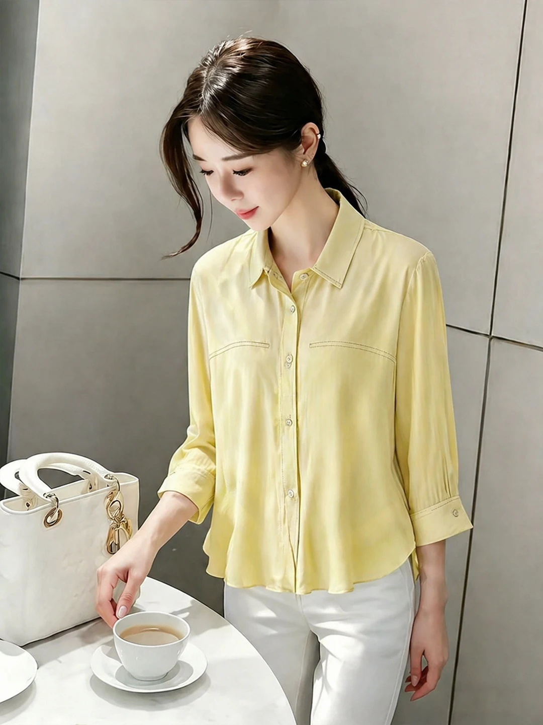 Summer Casual Versatile Women's Shirt Simple Elegant Single Button Design Fashionable Top Commute Style Straight Cut Long Sleeve
Summer Casual Versatile Women's Shirt Simple Elegant Single Button Design Fashionable Top Commute Style Straight Cut Long Sleeve