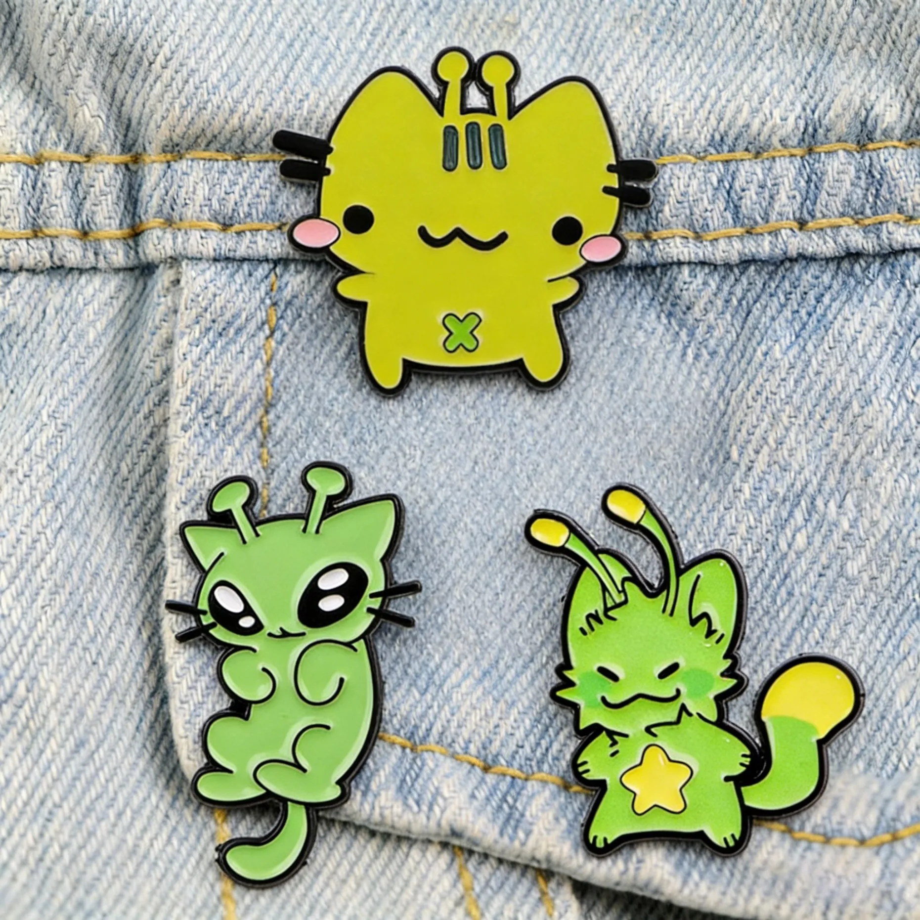 Cute Alien Cat Enamel Pins Kawaii Green Animal Brooches for Backpacks Fashion Lapel Badges Cartoon Jewelry Gifts for Cat Lovers
Cute Alien Cat Enamel Pins Kawaii Green Animal Brooches for Backpacks Fashion Lapel Badges Cartoon Jewelry Gifts for Cat Lovers