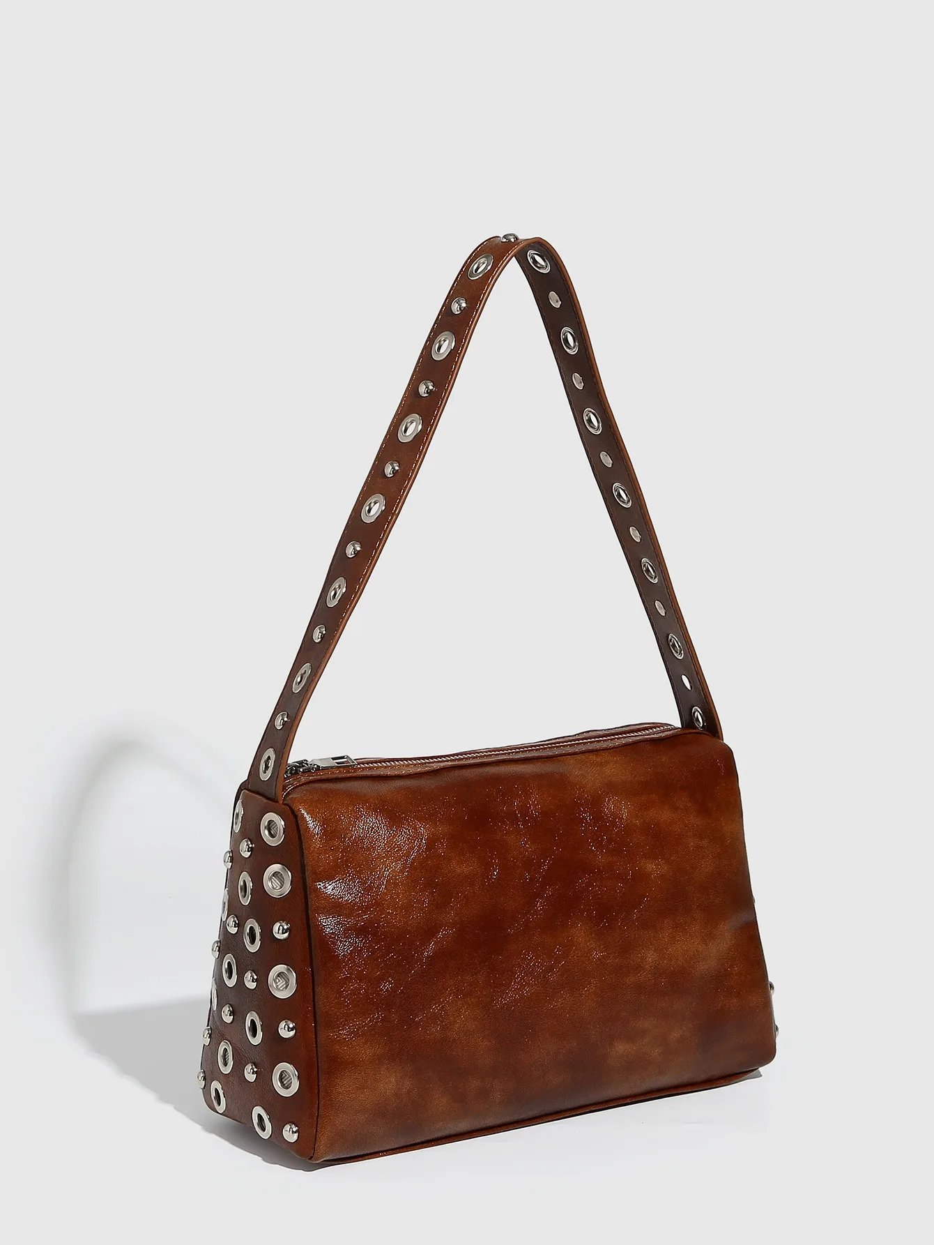 Модная винтажная сумка через плечо, женская сумка в стиле панк, уличная женская сумка с заклепками
Модная винтажная сумка через плечо, женская сумка в стиле панк, уличная женская сумка с заклепками