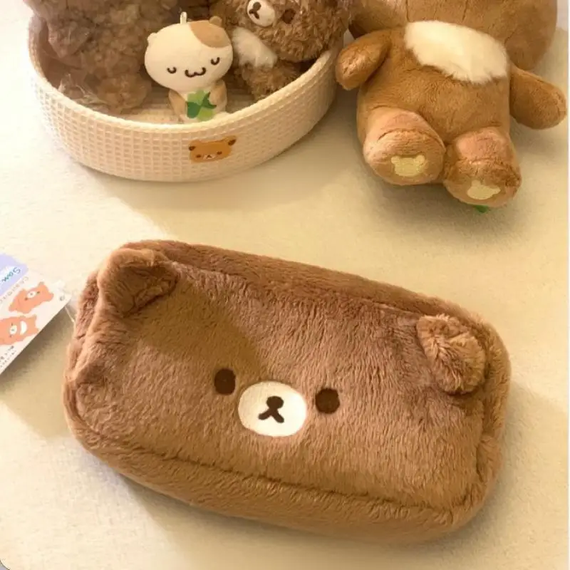 Новый мультфильм Rilakkuma, японская милая плюшевая сумка для ручек, кавайная плюшевая сумка для хранения канцелярских принадлежностей, косметичка, женские праздничные подарки
Новый мультфильм Rilakkuma, японская милая плюшевая сумка для ручек, кавайная плюшевая сумка для хранения канцелярских принадлежностей, косметичка, женские праздничные подарки