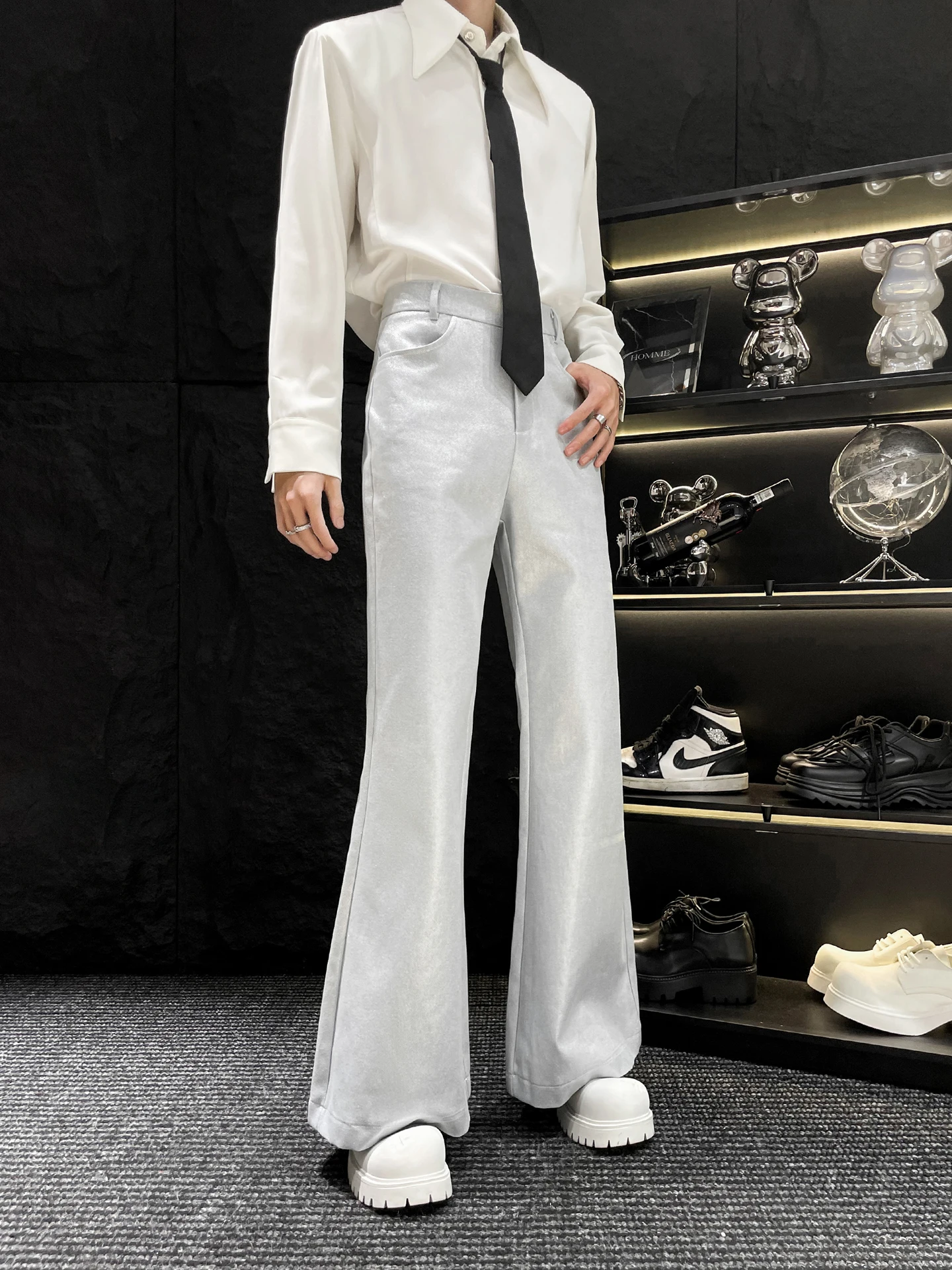 Silver Micro-flared Wide Leg Casual Trousers for Men Loose Straight Long Pants Youth Trendy Autumn Collection Chinese Brand
Silver Micro-flared Wide Leg Casual Trousers for Men Loose Straight Long Pants Youth Trendy Autumn Collection Chinese Brand