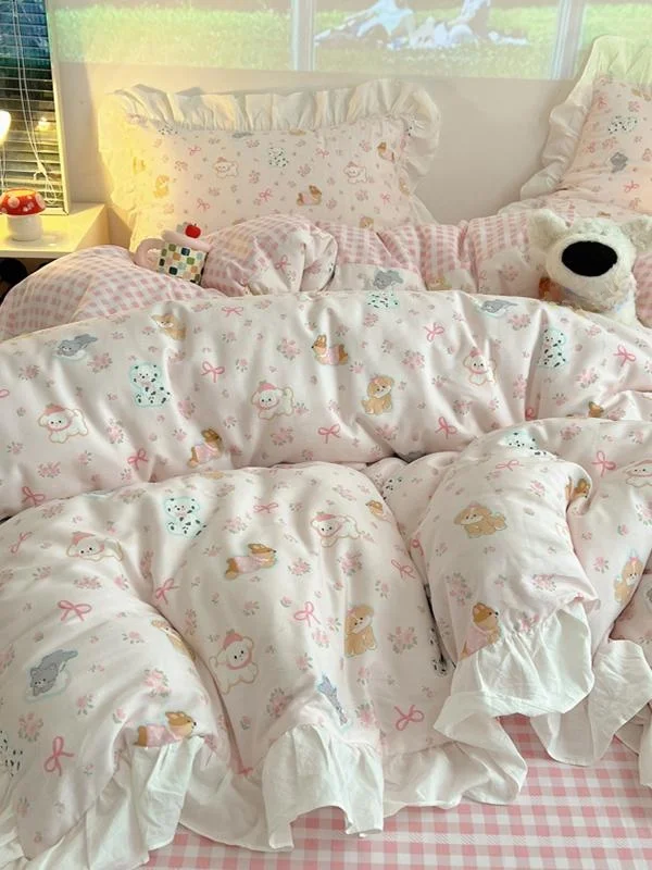 Комплект постельного белья из чистого хлопка с кружевным дизайном и мультяшным рисунком: пододеяльник, простыня, юбка для кровати, комплект из трех или четырех предметов
Комплект постельного белья из чистого хлопка с кружевным дизайном и мультяшным рисунком: пододеяльник, простыня, юбка для кровати, комплект из трех или четырех предметов