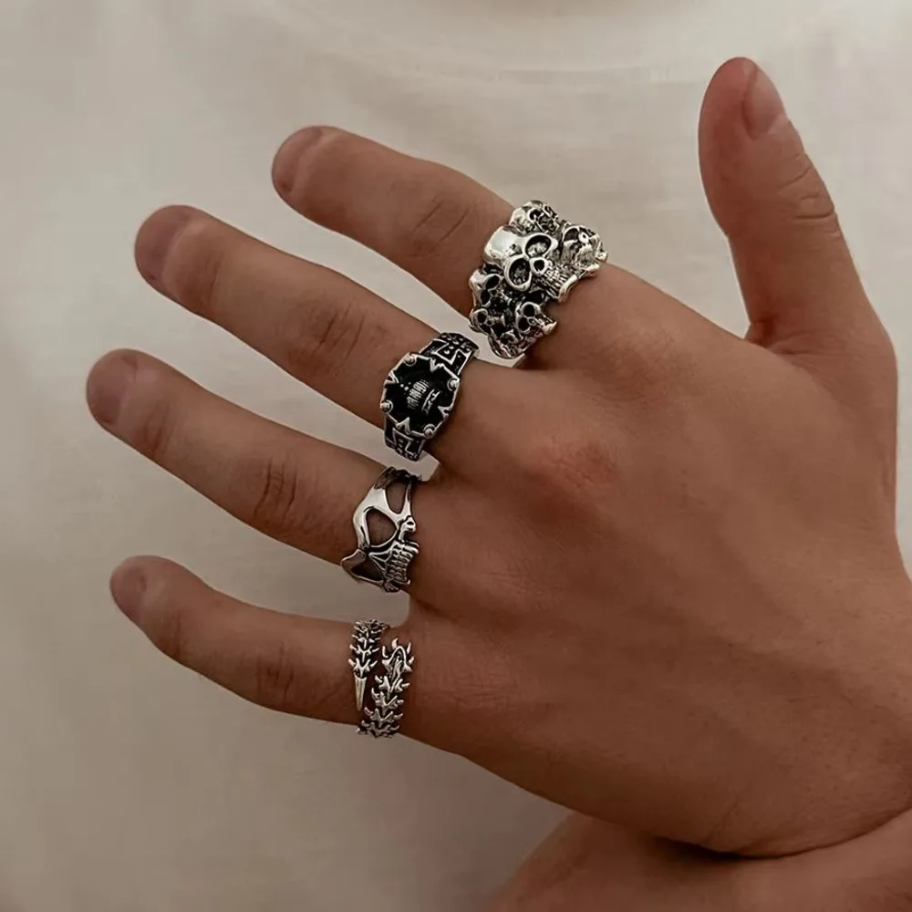 Ingemark 4pcs Gothic Skull Snake Adjustable Open Rings Set for Men Punk Hip-Hop Stackable Knuckle Ring Halloween Jewelry Gift
Ingemark 4pcs Gothic Skull Snake Adjustable Open Rings Set for Men Punk Hip-Hop Stackable Knuckle Ring Halloween Jewelry Gift