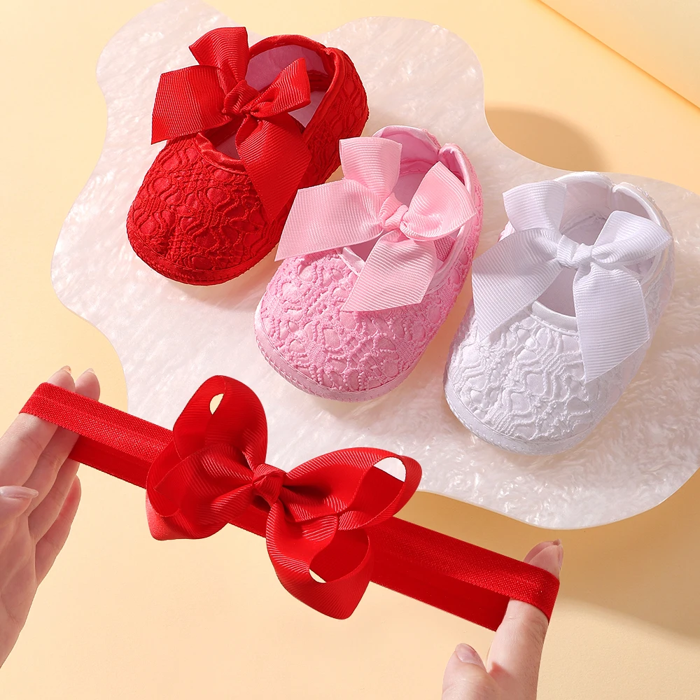 0-1Y Baby Girl Flat Shoes Headband Set Soft Sole Non-slip Bow Embroidered Princess Wedding Walking Shoes Newborn Baby Gift
0-1Y Baby Girl Flat Shoes Headband Set Soft Sole Non-slip Bow Embroidered Princess Wedding Walking Shoes Newborn Baby Gift