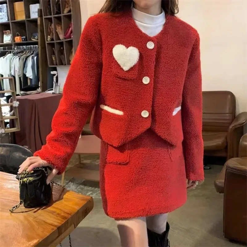 UNXX Red Christmas New Year Skirt Suits Women Office Lady Winter 2025 New Elegant Faux Sheepskin Jacket + Skirt Two-piece Sets
UNXX Red Christmas New Year Skirt Suits Women Office Lady Winter 2025 New Elegant Faux Sheepskin Jacket + Skirt Two-piece Sets