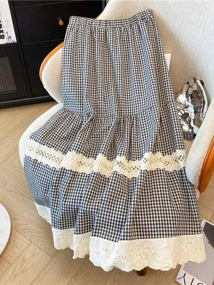 French Sweet Black Plaid Patchwork Lace Hollow Out High Waist Long Skirt 2025 Spring Summer New Women Holiday Pleated Skirt Slim
French Sweet Black Plaid Patchwork Lace Hollow Out High Waist Long Skirt 2025 Spring Summer New Women Holiday Pleated Skirt Slim
