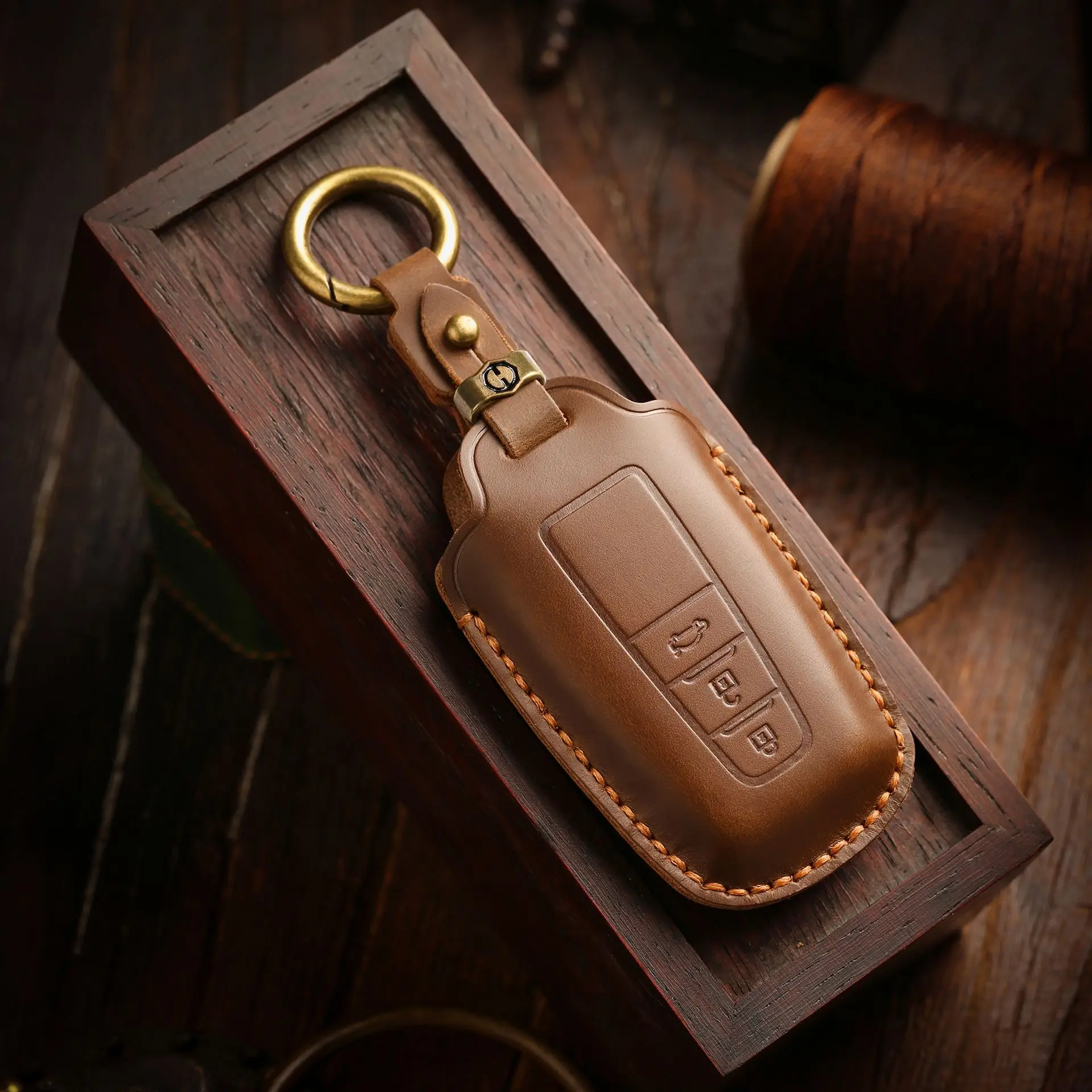 Leather Key Fob Holder for Toyota Corolla RAV4 Camry Highlander Sienna Key Cover Protector
Leather Key Fob Holder for Toyota Corolla RAV4 Camry Highlander Sienna Key Cover Protector