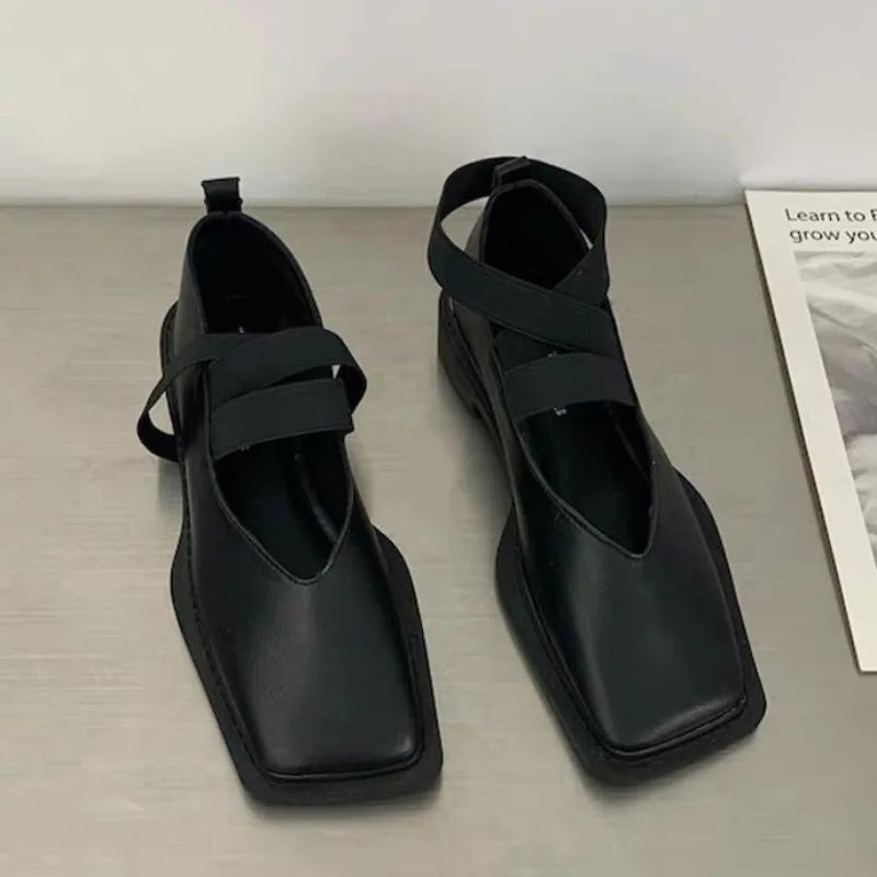 2025 New Square Heel Shallow Mouth Waterproof Platform Fashion All-match Comfortable Non-slip Breathable Women's Single Shoes
2025 New Square Heel Shallow Mouth Waterproof Platform Fashion All-match Comfortable Non-slip Breathable Women's Single Shoes