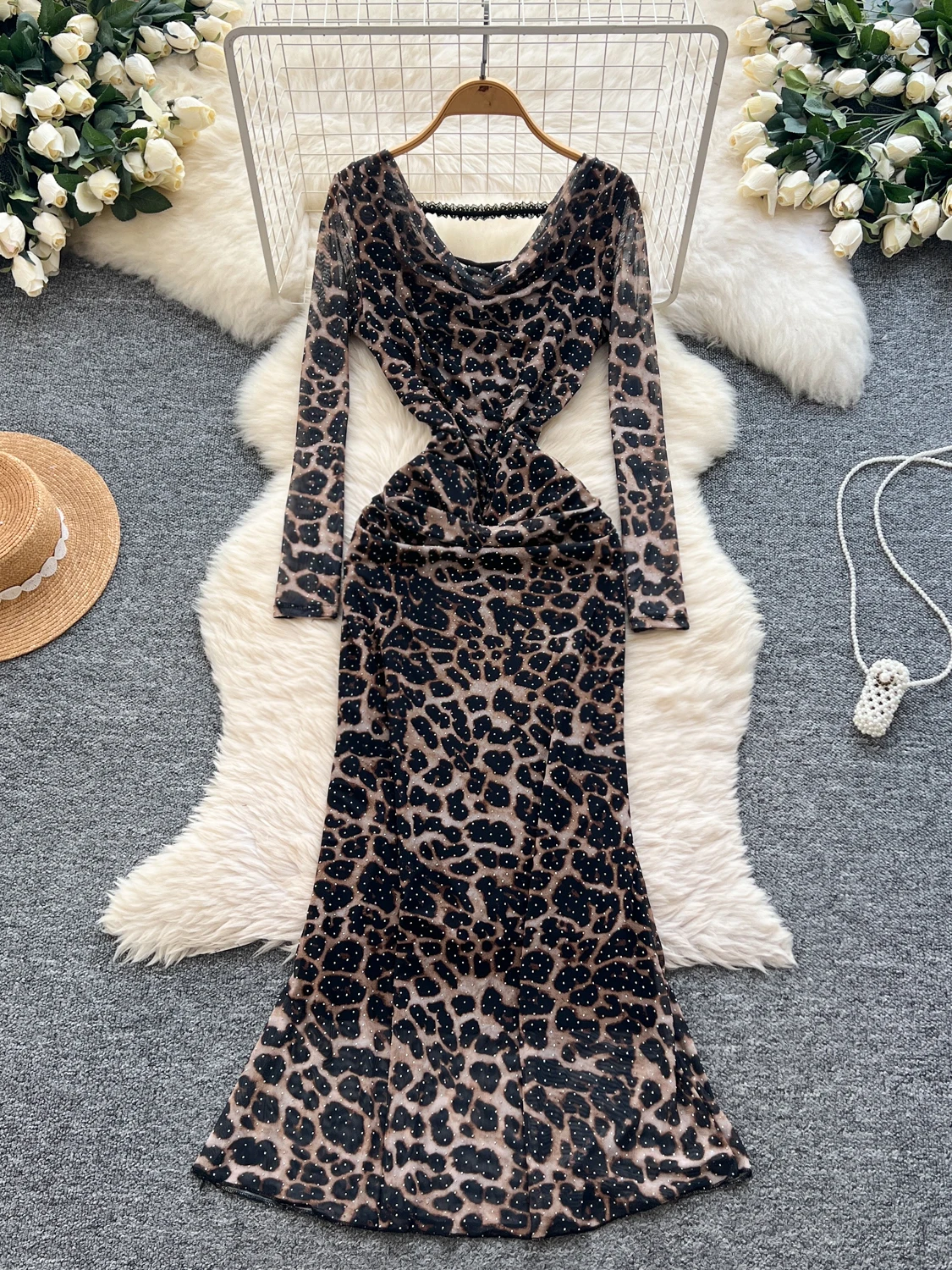 Women's Fashion Swinging Neck Long Sleeve Hot Diamond Leopard Print Skinny Slim Long Fishtail Dress Party Club
Women's Fashion Swinging Neck Long Sleeve Hot Diamond Leopard Print Skinny Slim Long Fishtail Dress Party Club