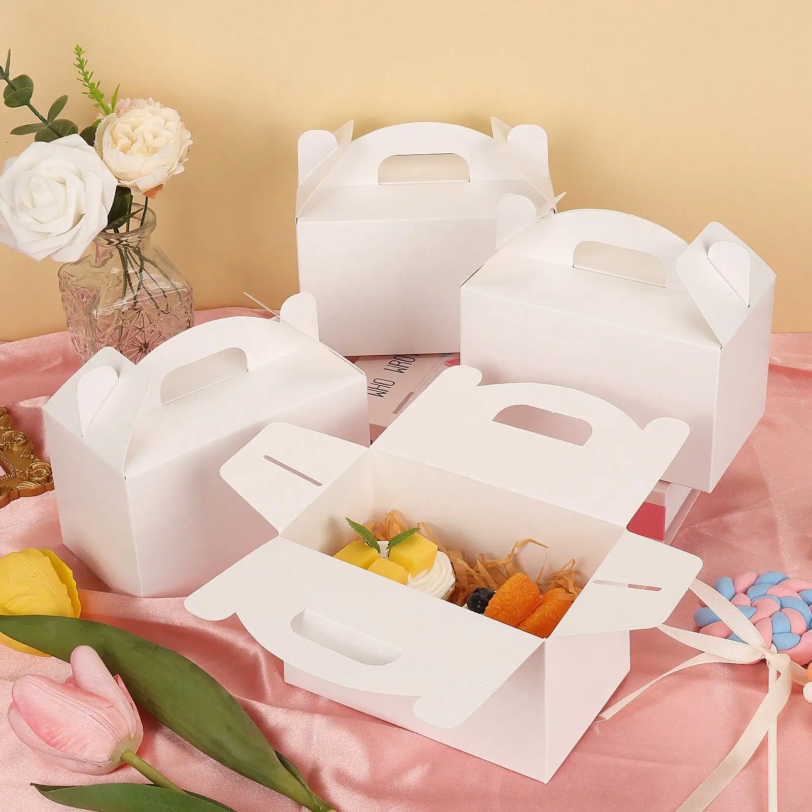Superlele 48-Pack White Gable Treat Boxes (6x3.5x3.5") - With Handles for Birthday/Wedding/Mother's Day Favors
Superlele 48-Pack White Gable Treat Boxes (6x3.5x3.5") - With Handles for Birthday/Wedding/Mother's Day Favors