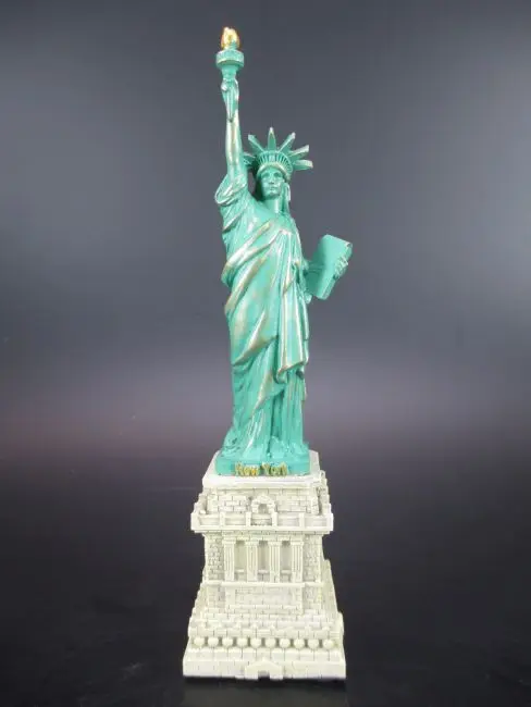 New York City Freiheits statue Statue of Liberty 15 cm,Souvenir USA Amerika,New figure sculpture, home decoration
New York City Freiheits statue Statue of Liberty 15 cm,Souvenir USA Amerika,New figure sculpture, home decoration