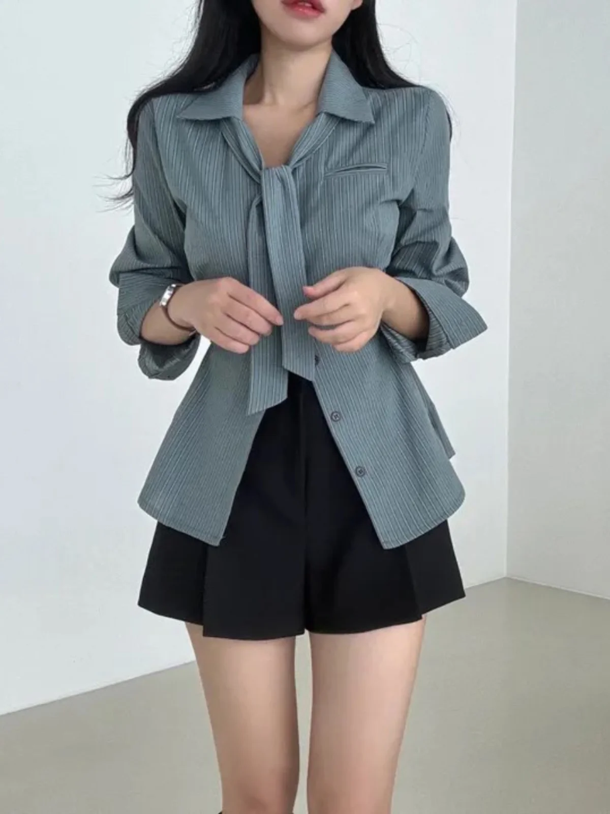 Ele Korean Sle Striped irt Women's Long Sve Turn-down Collar Slimming Waist Tie Dry Top Faionable Commute
Ele Korean Sle Striped irt Women's Long Sve Turn-down Collar Slimming Waist Tie Dry Top Faionable Commute