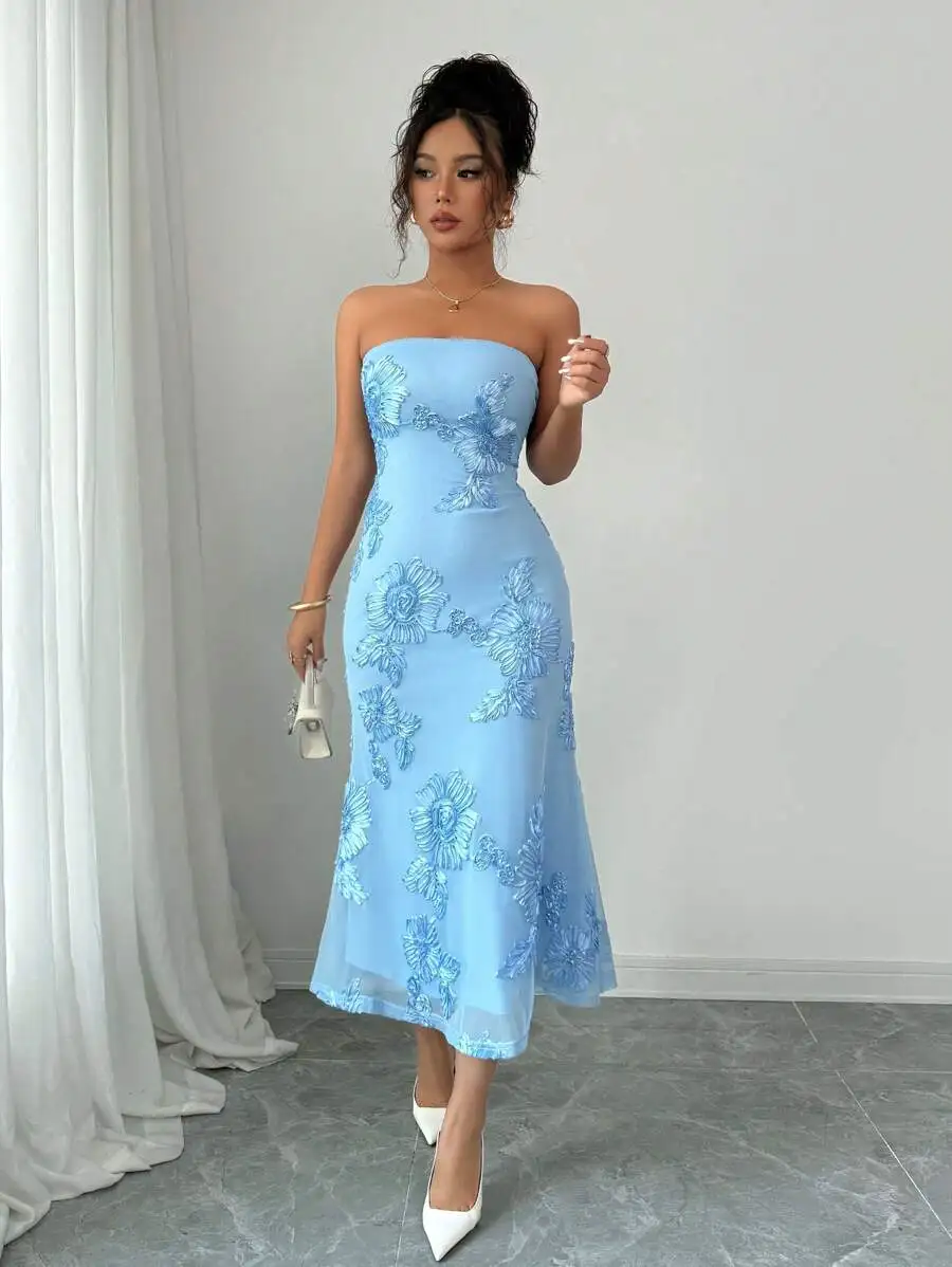 Elegant Light Blue Strapless Midi Dress With 3D Floral Lace Appliqué And Sheer Mesh Overlay For Women
Elegant Light Blue Strapless Midi Dress With 3D Floral Lace Appliqué And Sheer Mesh Overlay For Women