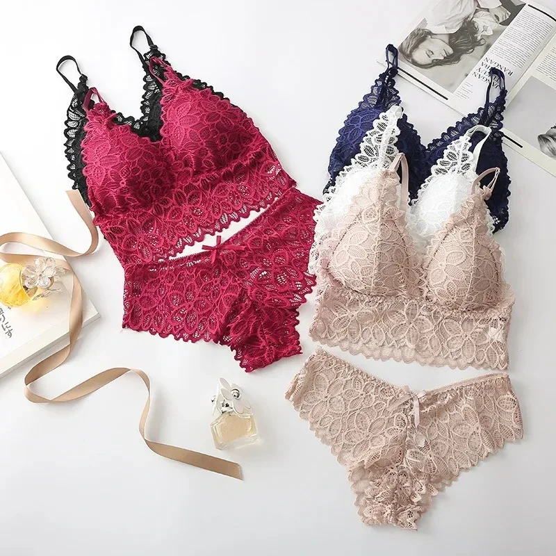 Sexy Lace Women Underwear Set Seamless Wire Free Bra Sets Hollow Out Bra and Panty Sets For Women Embroidery Intimates Lingerie
Sexy Lace Women Underwear Set Seamless Wire Free Bra Sets Hollow Out Bra and Panty Sets For Women Embroidery Intimates Lingerie