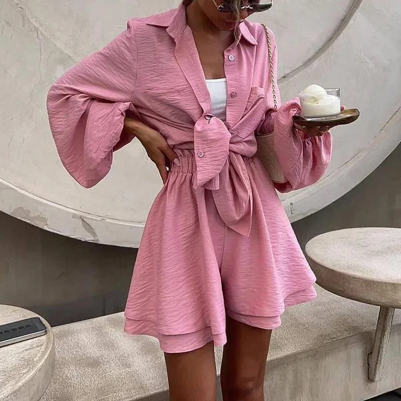 Ladies Casual Lapel Button Shirt with Shorts Two Piece Set Spring Summer Long Sleeved Thin Suit Vintage High Street Loose Outfit
Ladies Casual Lapel Button Shirt with Shorts Two Piece Set Spring Summer Long Sleeved Thin Suit Vintage High Street Loose Outfit