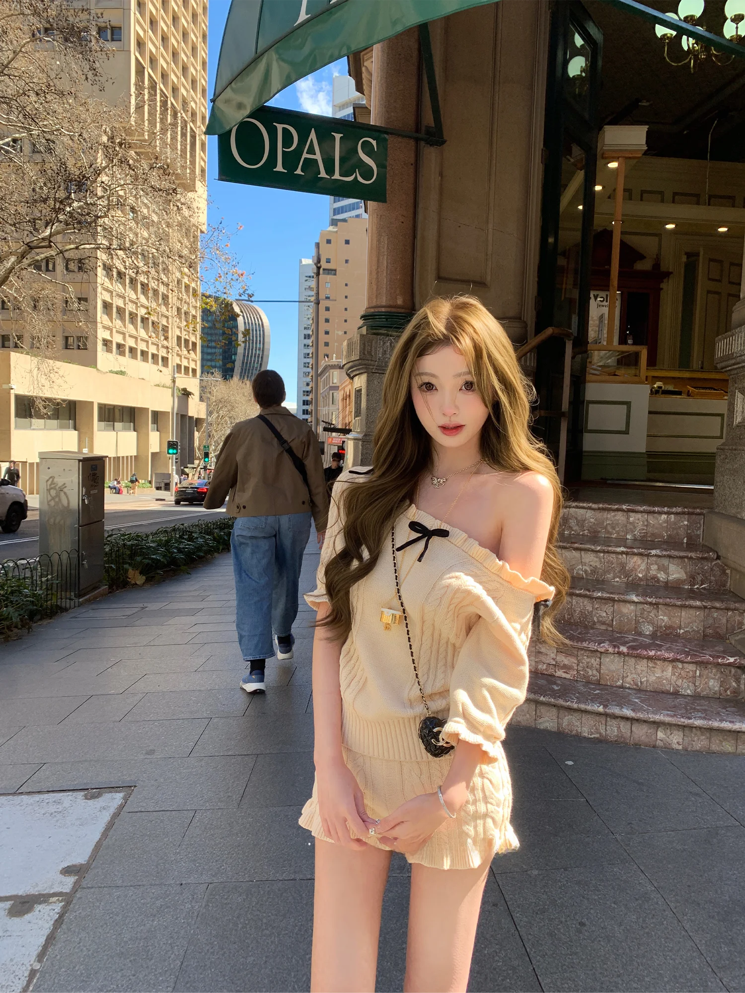 Сексуальный вязаный топ с узлом на одно плечо, комплект Lu Life, дышащий, теплый, свободный крой, круглый, Long Sve, осенняя мода
Сексуальный вязаный топ с узлом на одно плечо, комплект Lu Life, дышащий, теплый, свободный крой, круглый, Long Sve, осенняя мода