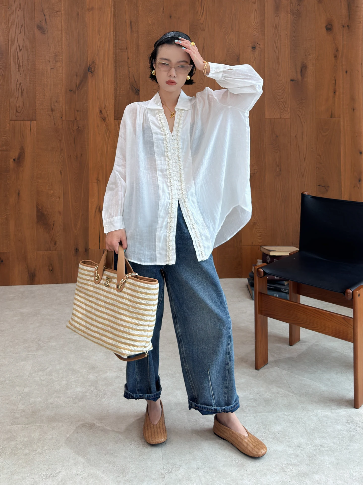 Buue Long Sve Linen irt Women's Loose Fit Vintage Design Spring Faion White Top Breathable Comfortable Skin-friendly
Buue Long Sve Linen irt Women's Loose Fit Vintage Design Spring Faion White Top Breathable Comfortable Skin-friendly