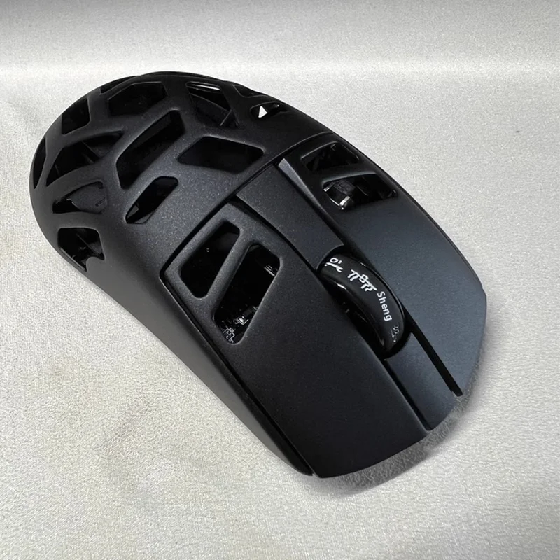 Dareu A950 Pro индивидуальная магниевая трехрежимная беспроводная игровая мышь PAW3395 4K 55 г легкая 300 мАч 650 губ ноутбук подарок ПК
Dareu A950 Pro индивидуальная магниевая трехрежимная беспроводная игровая мышь PAW3395 4K 55 г легкая 300 мАч 650 губ ноутбук подарок ПК