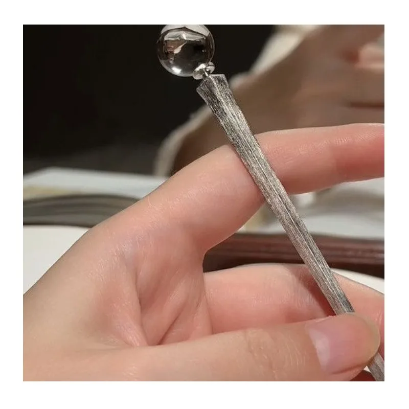 Retro Plain Silver Crystal Round Bead Square Hairpin Hairpin Female New Chinese Hanfu Horse Dress Disc Hair Versatile Temperamen
Retro Plain Silver Crystal Round Bead Square Hairpin Hairpin Female New Chinese Hanfu Horse Dress Disc Hair Versatile Temperamen
