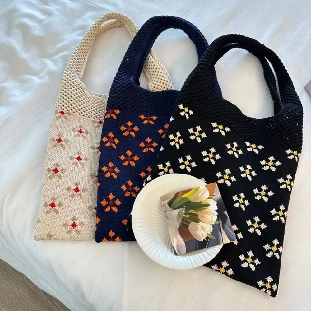 High-capacity Knit Handbag New Flower Knit Knot Wrist Bag Tote Bag Student
High-capacity Knit Handbag New Flower Knit Knot Wrist Bag Tote Bag Student