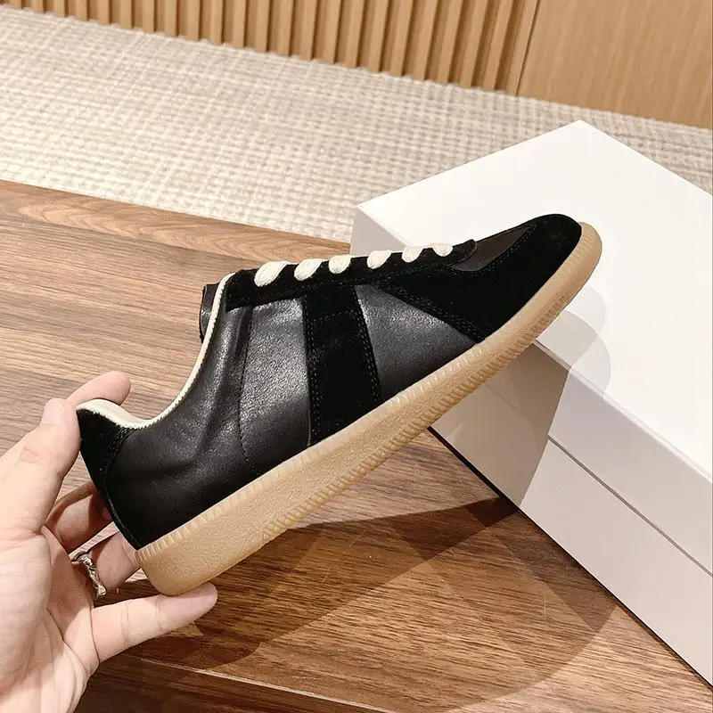Hot Sale Casual Derby Shoes Woman Men Leather Patchwork Round Toe Tennis Shoes Lover's Spring Lace-up Sneakers Walk Shoes Male
Hot Sale Casual Derby Shoes Woman Men Leather Patchwork Round Toe Tennis Shoes Lover's Spring Lace-up Sneakers Walk Shoes Male
